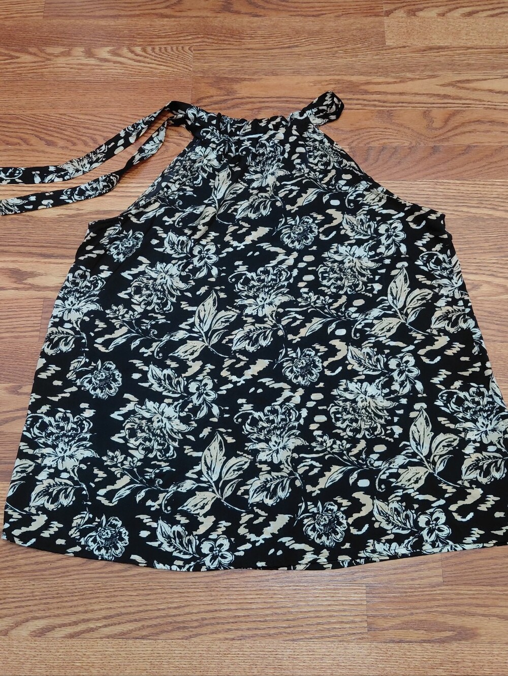 Maurices Floral High Neck Sleeveless Blouse Womens Size XL Black Halter Tie Top